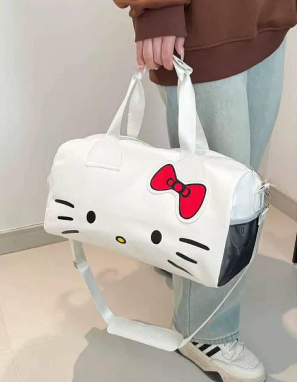🎀 Most Demanding Hello Kitty Travel / Gym Bag 🎀 thumbnail 1
