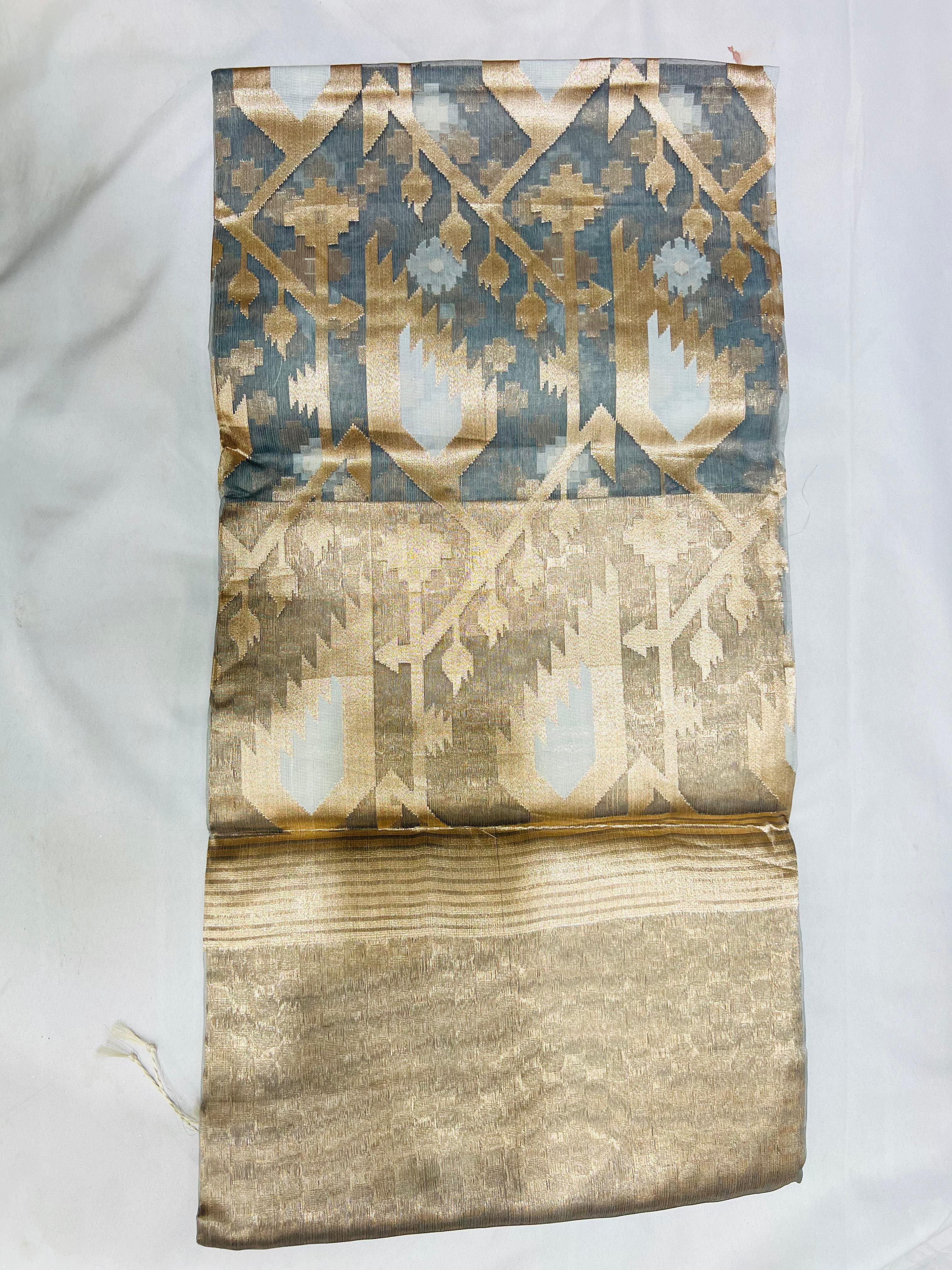 Elegant Indian Jamdani Saree thumbnail 5