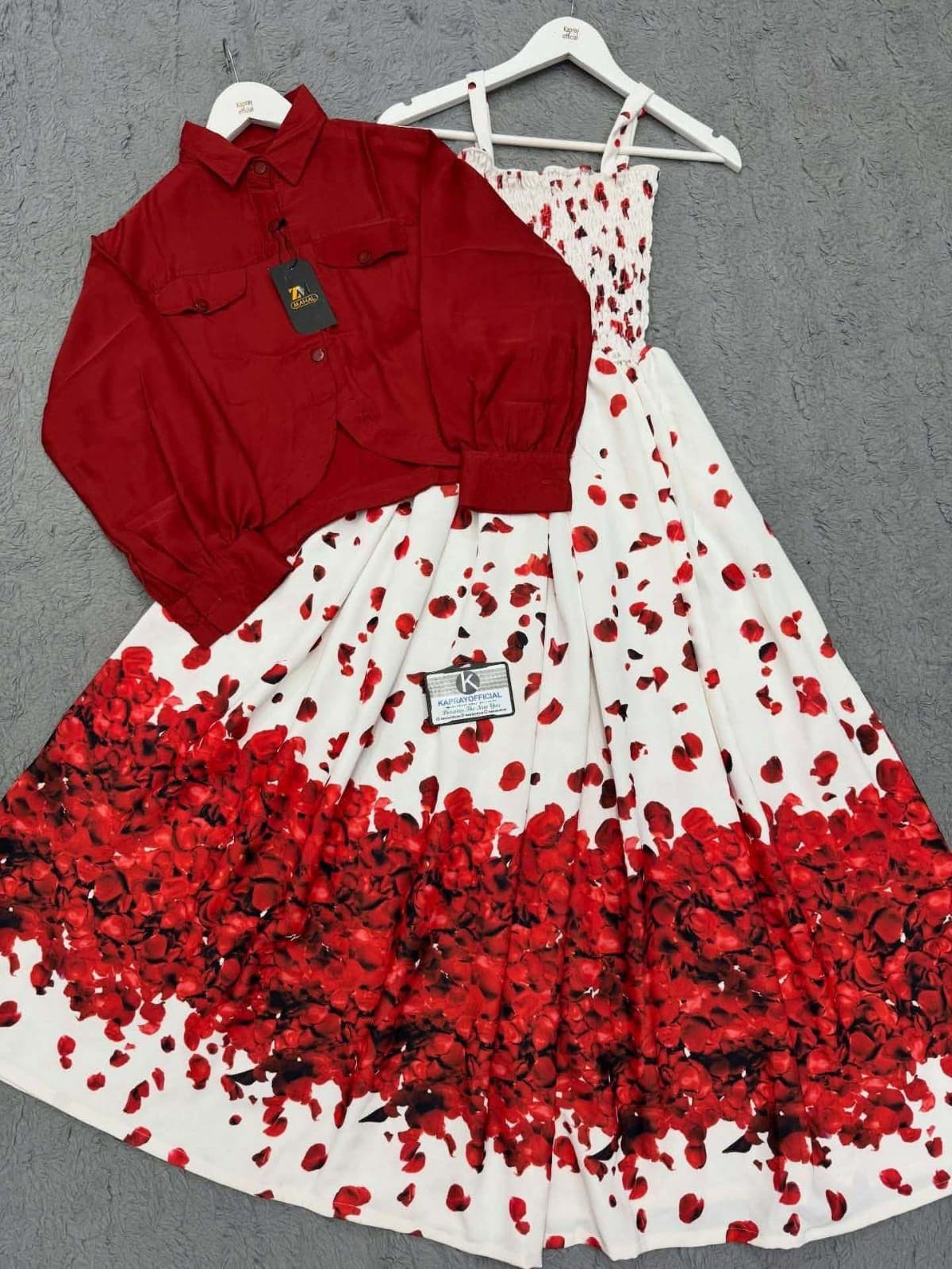Stylish Smoking Gown thumbnail 1