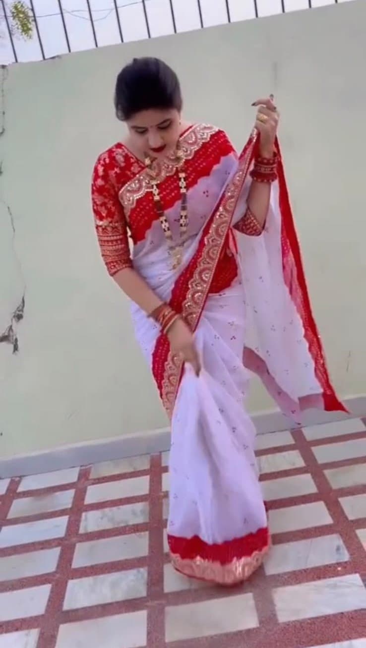 মাখন জর্জেট Sequence Work শাড়ি।  সাথে ব্লাউজ আছে। thumbnail 3